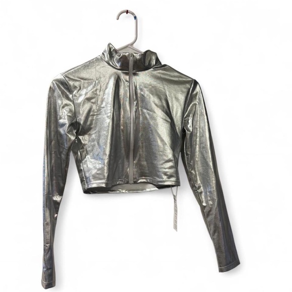 NEW! WITH TAGS! Metallic Crop Top - Picture 3 of 8